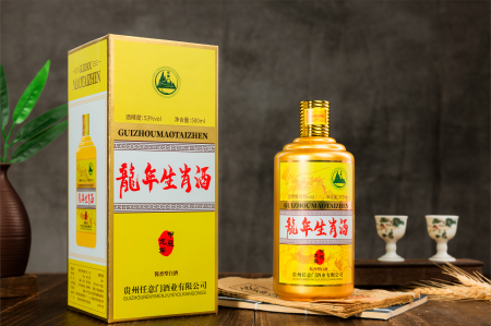新酿的酱香型白酒需要贮藏三年以上，贮藏对酱香酒大有好处