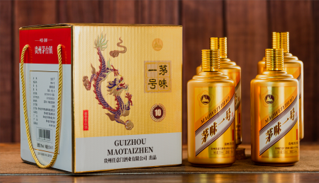 如何向别人介绍酱香酒，酱香白酒为什么要用小杯来喝