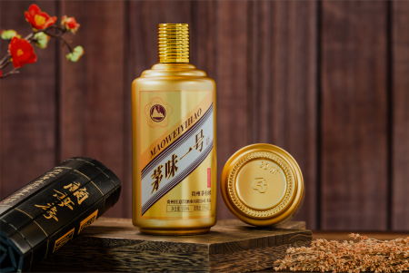 如何向别人介绍酱香酒，酱香白酒为什么要用小杯来喝